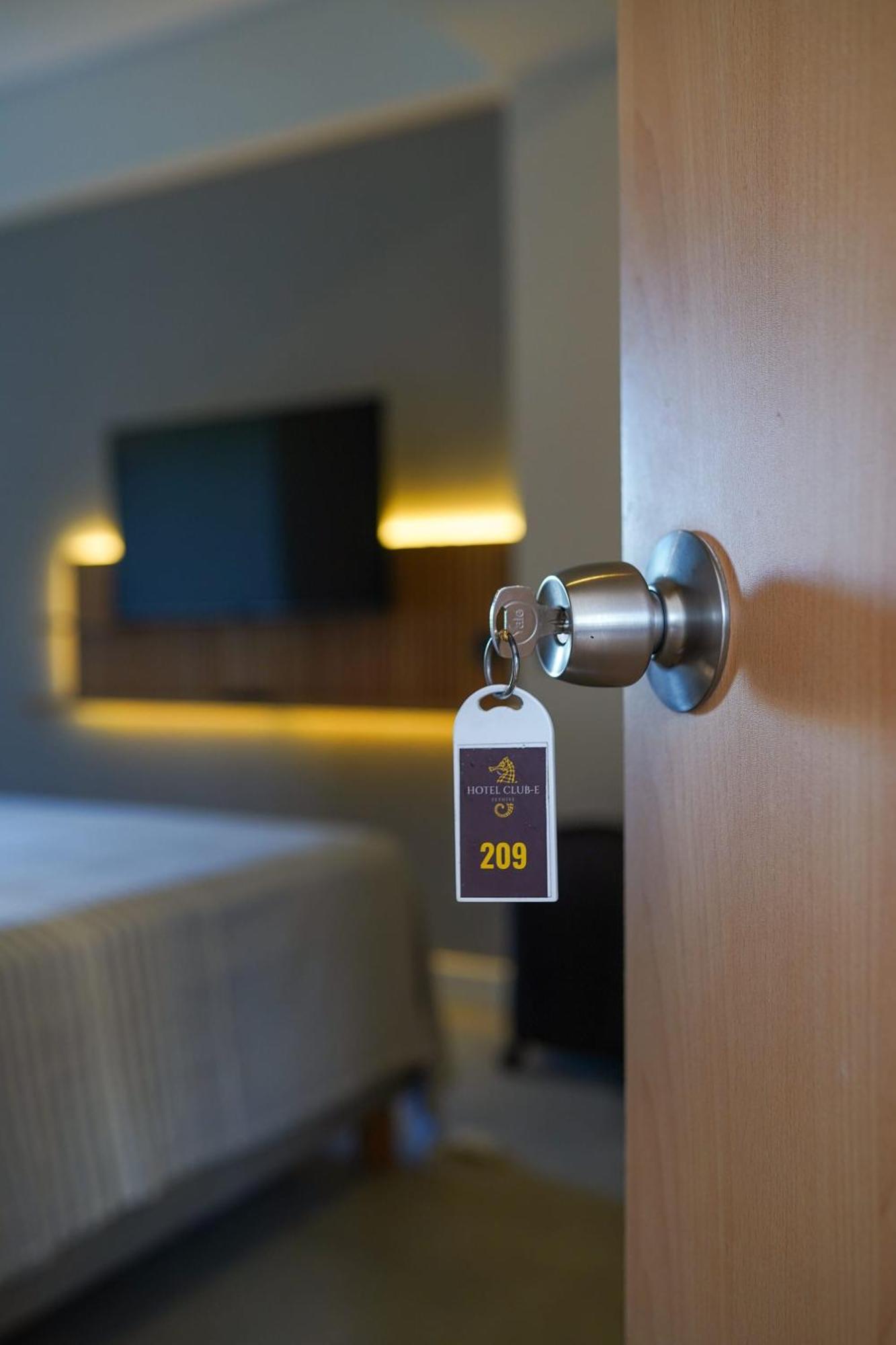 Hotel Club-E Фетие Екстериор снимка